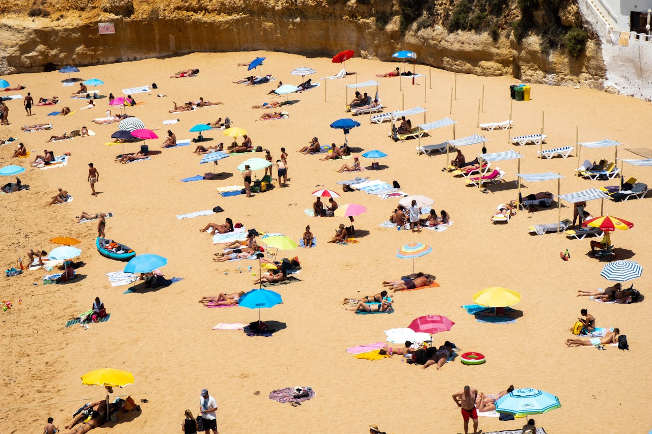 Beach Escape Packing Tips from Pillowpacker Pillows